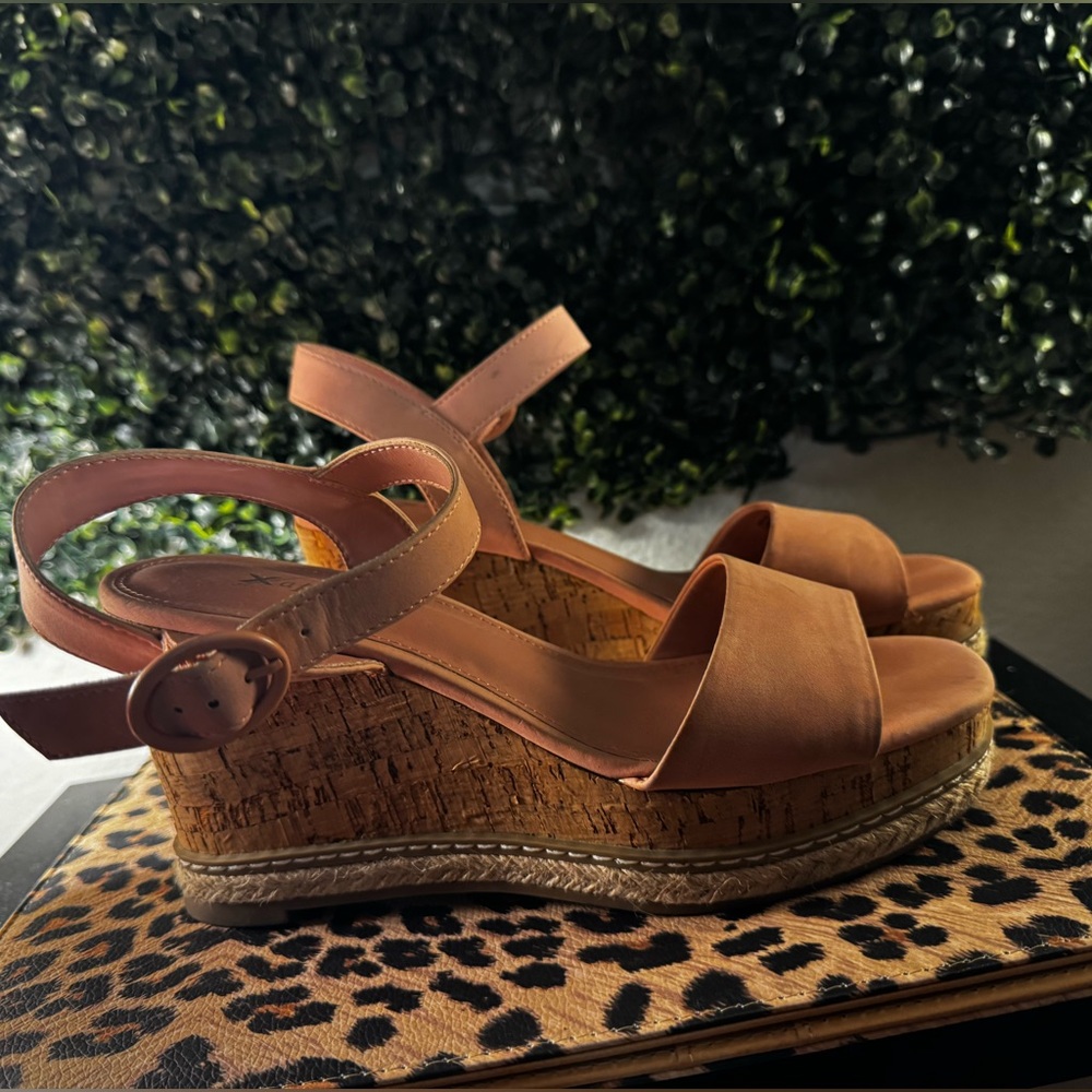 Xappeal baby pink wedges